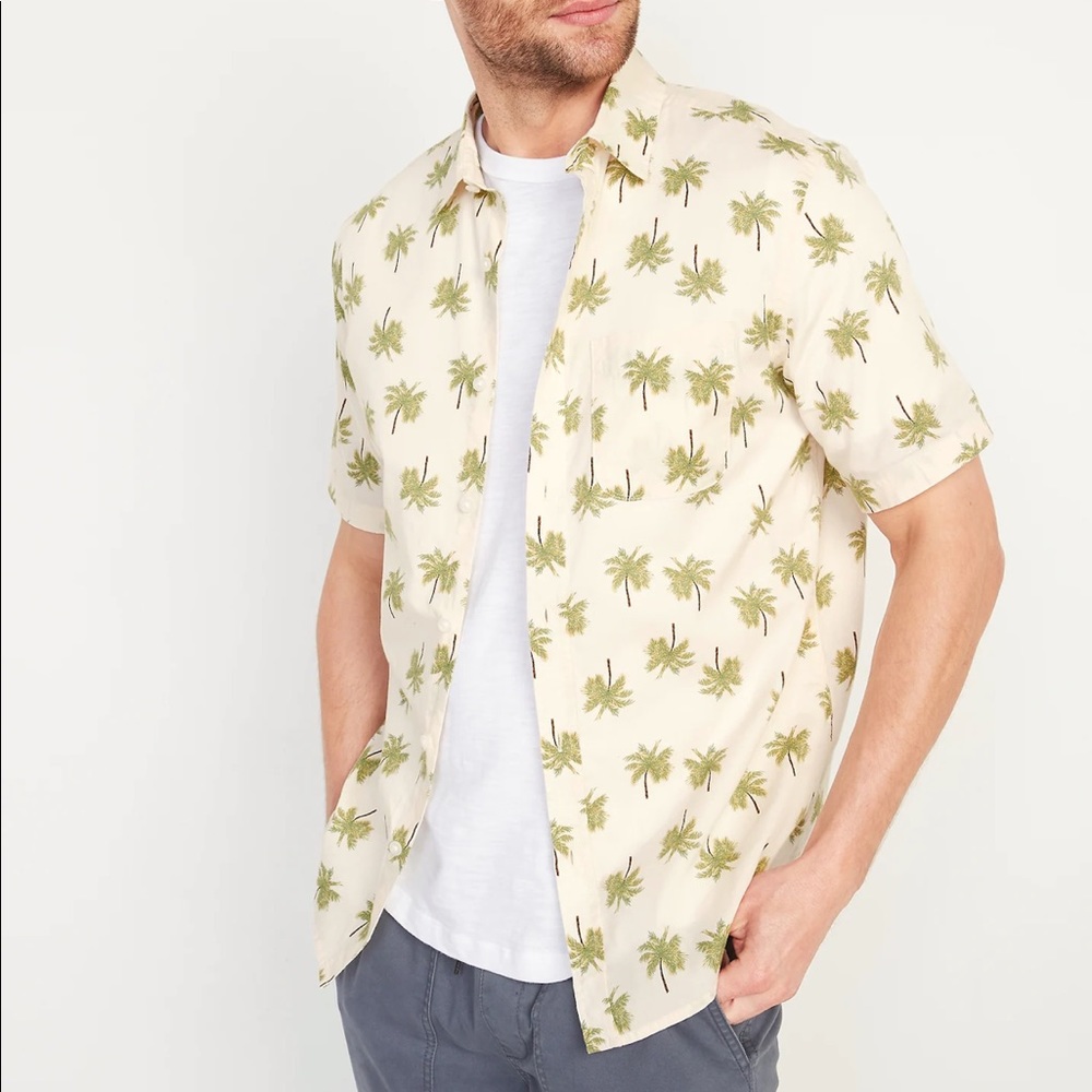 Old Navy Men’s Hawaiian 🌺 shirt XL